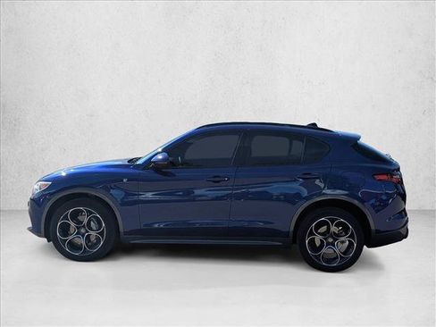 Used 2023 Alfa Romeo Stelvio Ti AWD/4WD image 9