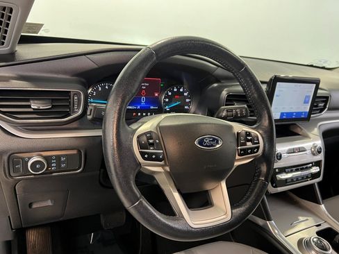 Used 2021 Ford Explorer XLT w/ Equipment Group 202A image 27