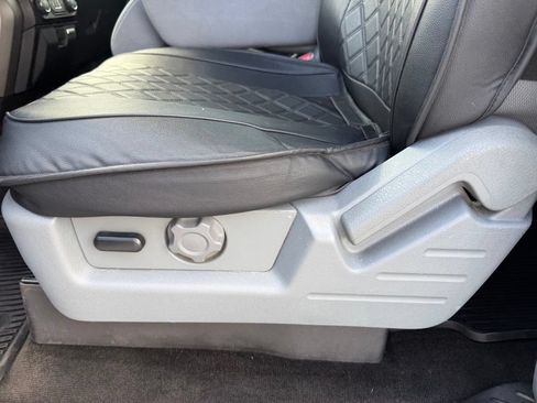 Used 2013 Ford F150 XLT w/ Luxury Equipment Group AWD/4WD image 17