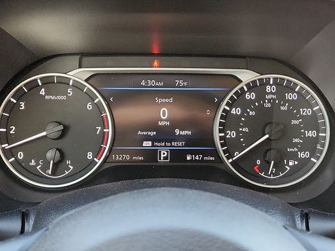 Used 2024 Nissan Sentra SR w/ SR Premium Package image 18