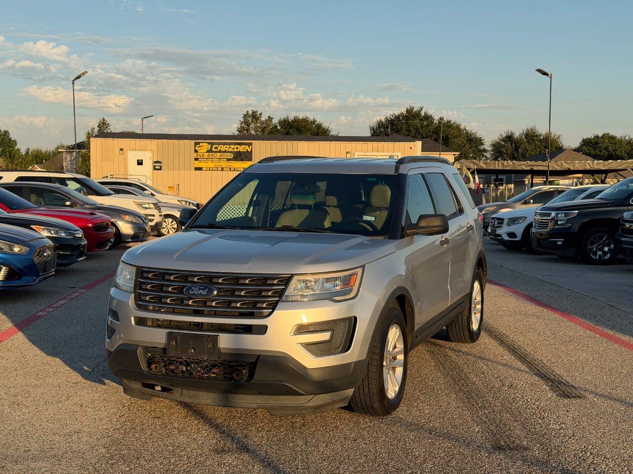 Used 2017 Ford Explorer 4WD image 3