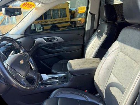 Used 2019 Chevrolet Traverse LT w/ LT Premium Package image 18
