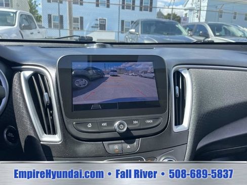 Used 2023 Chevrolet Malibu LT FWD image 23