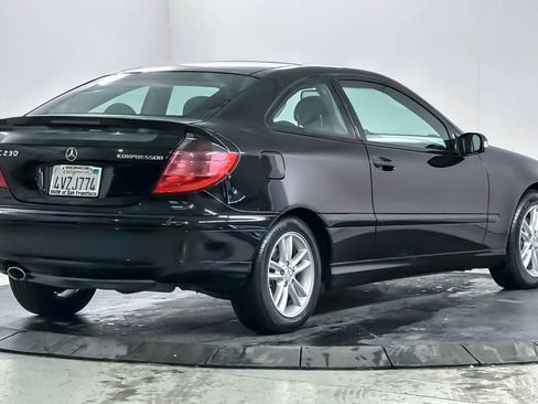 Used 2002 Mercedes-Benz C 230 Coupe image 2