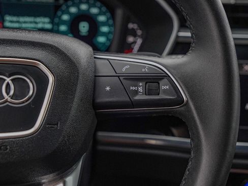 Certified 2025 Audi Q3 2.0T Premium w/ Convenience Package image 12