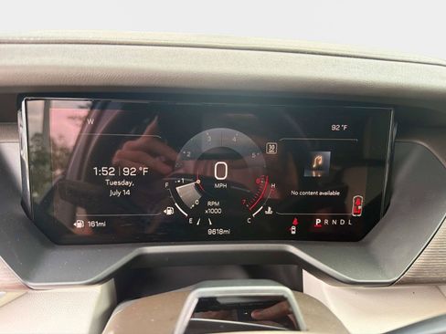 Used 2025 GMC Acadia Denali w/ Super Cruise Package FWD image 27