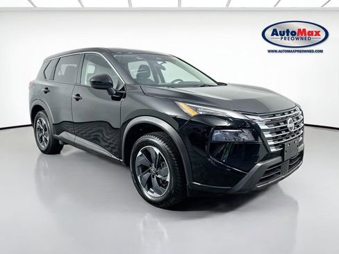 Used 2025 Nissan Rogue SV AWD/4WD image 1