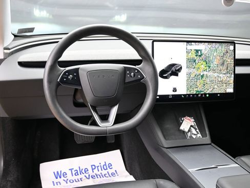 Used 2024 Tesla Model 3 Standard Range image 35