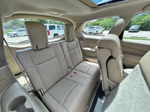 Used 2014 Nissan Pathfinder Platinum w/ Platinum Premium Package FWD image 15