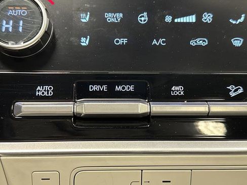 Used 2025 Hyundai Santa Fe Calligraphy image 25