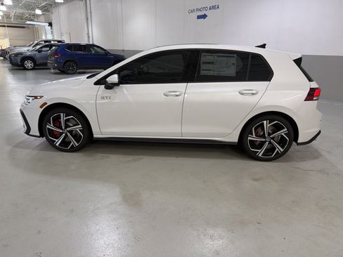 New 2026 Volkswagen GTI SE FWD image 5