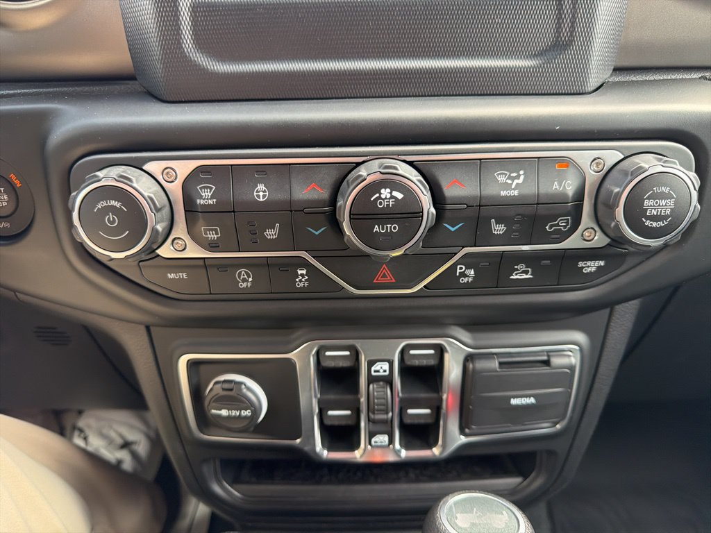 Used 2021 Jeep Wrangler Unlimited Sport AWD/4WD image 33