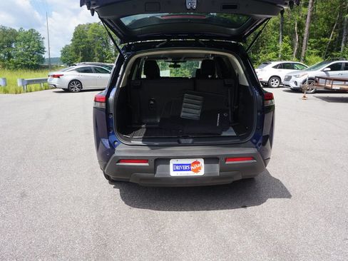 Used 2022 Nissan Pathfinder SV FWD image 16