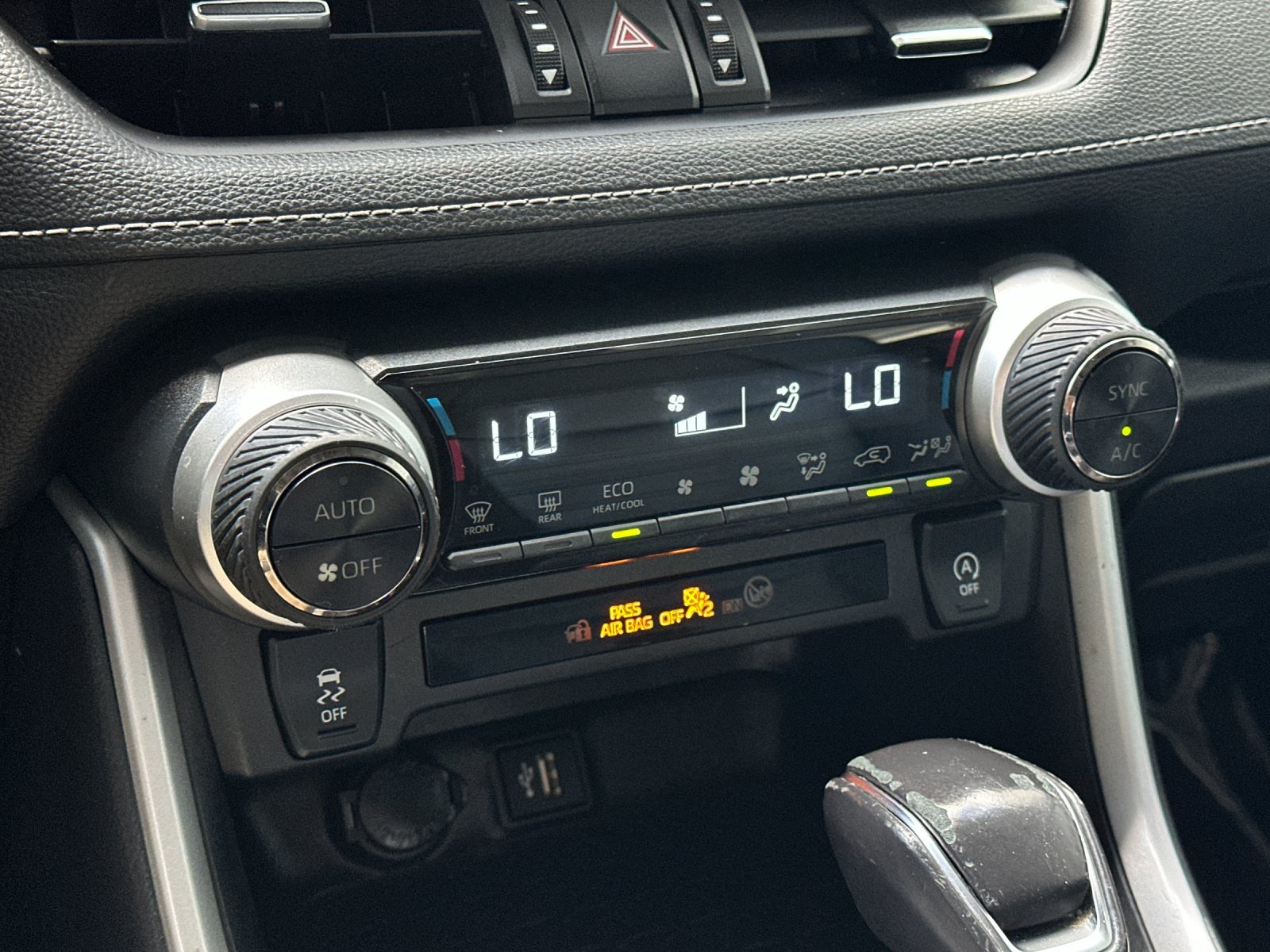 Used 2024 Toyota RAV4 XLE Premium FWD image 19