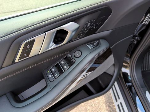 Used 2025 BMW X5 xDrive40i image 17