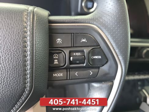 Used 2025 Toyota 4Runner Limited w/ Tow Technology Package AWD/4WD image 11