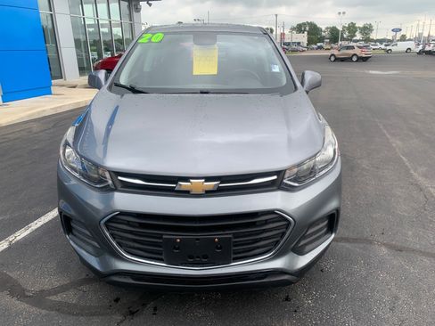 Used 2020 Chevrolet Trax LS FWD image 2