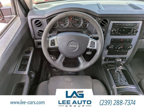 Used 2010 Jeep Commander Sport RWD image 12