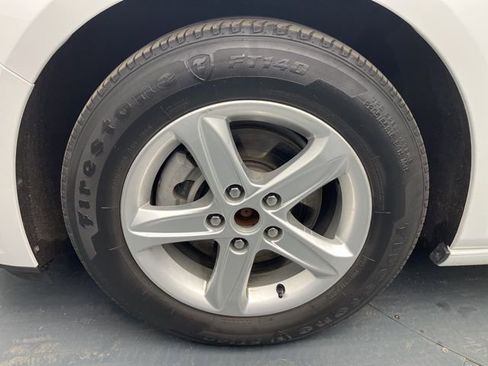 Used 2022 Chevrolet Malibu LS image 17