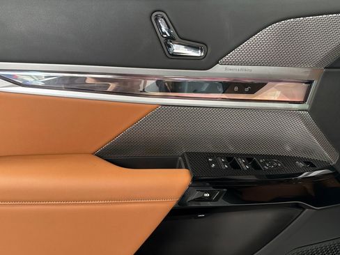 Certified 2023 BMW 740i image 12