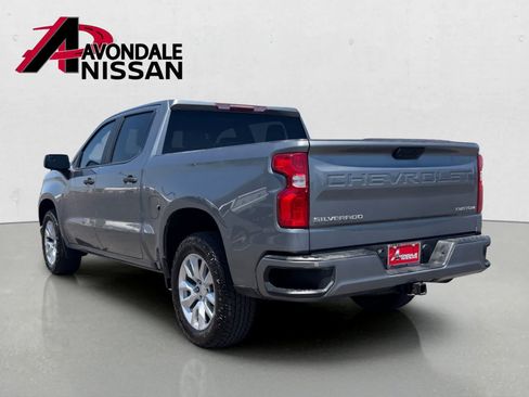 Used 2020 Chevrolet Silverado 1500 Custom w/ Custom Value Package RWD image 4