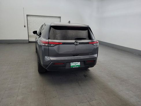 Used 2022 Nissan Pathfinder S AWD/4WD image 6