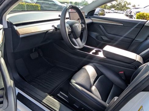 Used 2023 Tesla Model 3 Standard Range RWD image 6
