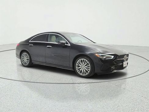 Used 2024 Mercedes-Benz CLA 250 4MATIC image 3