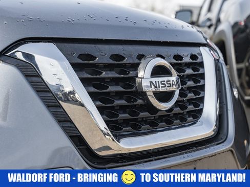 Used 2019 Nissan Kicks SV image 11