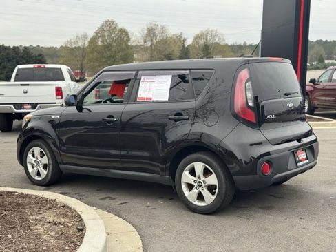 Used 2018 Kia Soul image 8