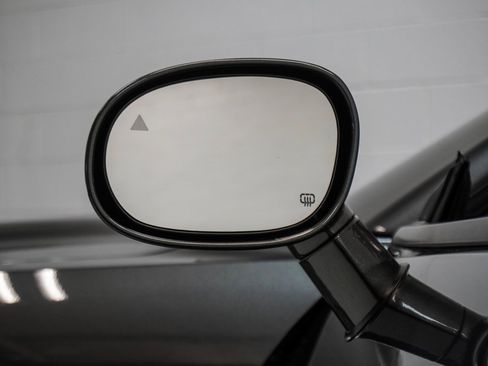 Used 2020 Dodge Challenger SRT Hellcat Redeye image 38