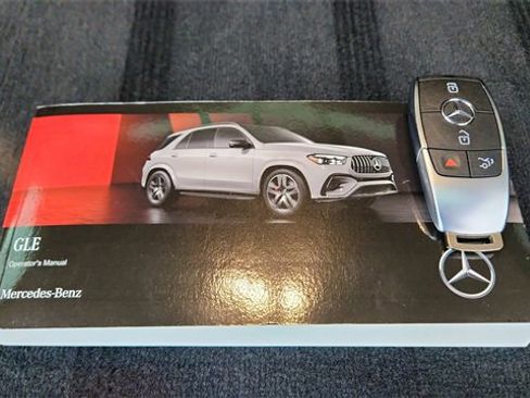 Used 2024 Mercedes-Benz GLE 350 4MATIC image 61