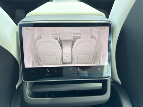Used 2024 Tesla Model 3 Standard Range RWD image 13