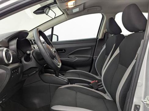Used 2025 Nissan Versa S FWD image 14
