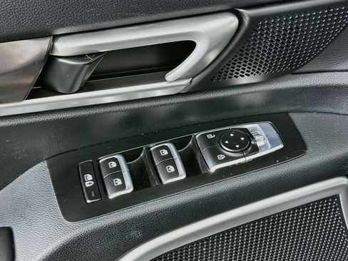Used 2025 Kia Telluride S FWD image 15