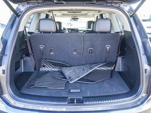 Used 2024 Kia Telluride EX w/ EX Captain's Chair Package image 30