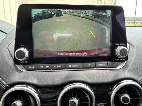 Used 2025 Nissan Sentra SV FWD image 16