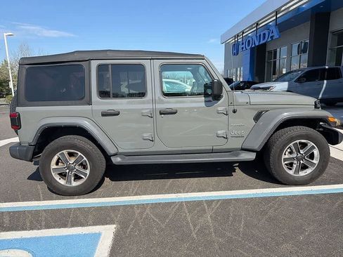 Used 2022 Jeep Wrangler Unlimited Sahara w/ LED Lighting Group image 5