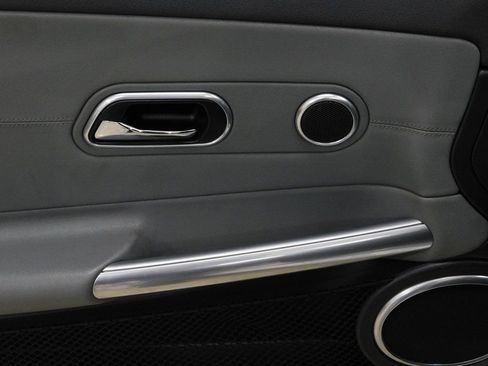 Used 2005 Chrysler Crossfire Limited RWD image 46