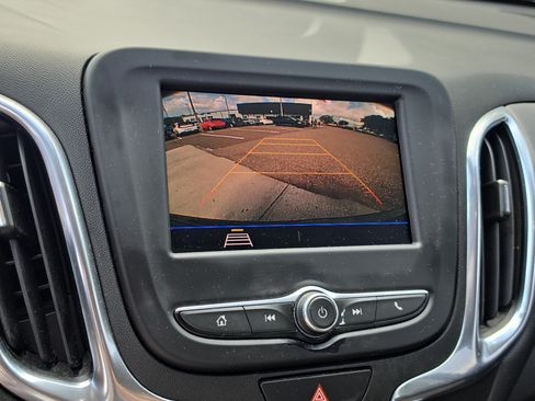 Used 2021 Chevrolet Equinox LT FWD image 24