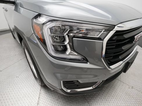 Used 2024 GMC Terrain SLE w/ Driver Convenience Package AWD/4WD image 22