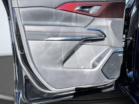 Used 2024 Chevrolet Traverse RS w/ LPO, Floor Liner Package image 24