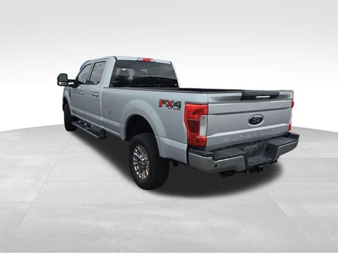 Used 2019 Ford F250 XLT w/ XLT Premium Package AWD/4WD image 2