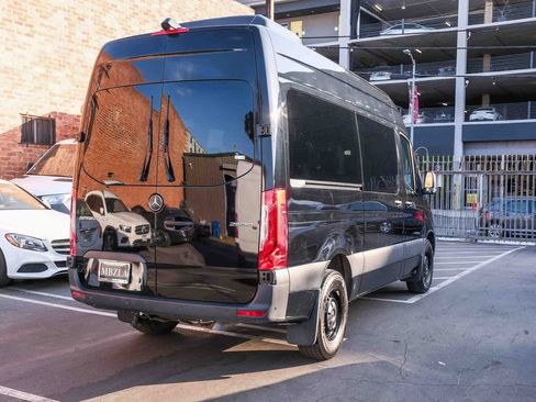 Used 2024 Mercedes-Benz Sprinter 2500 image 4