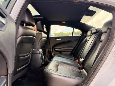 Used 2022 Dodge Charger SXT w/ Leather Interior Group RWD image 18