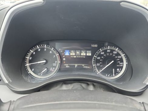 Used 2021 Toyota Highlander XLE AWD/4WD image 18