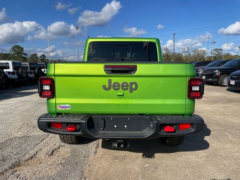 New 2025 Jeep Gladiator Rubicon w/ Convenience Group image 5