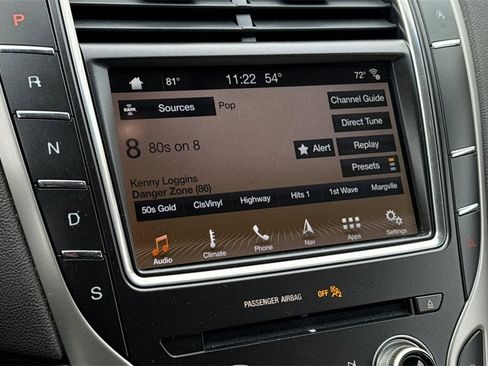 Used 2019 Lincoln Nautilus Select image 17