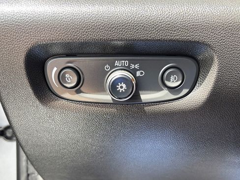 Used 2020 Chevrolet Traverse RS AWD/4WD image 19