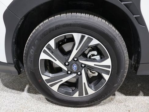 Used 2025 Subaru Crosstrek 2.0i Premium image 8